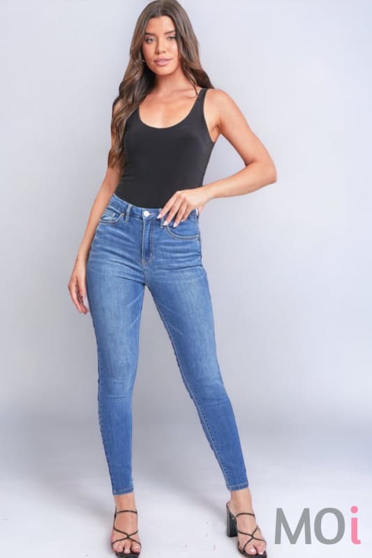 Curvy Fit High-Rise Skinny Jean