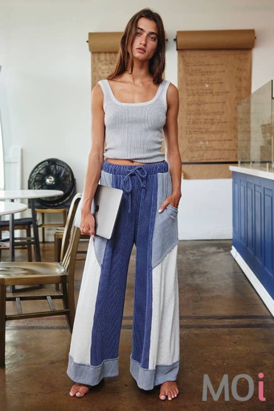 Color-Block Detail Rib Textured Wide Legs Pants